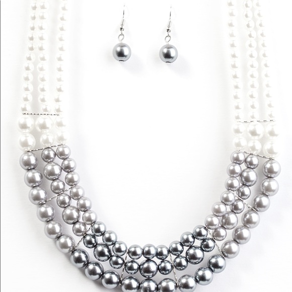 Necklace and earrings - Picture 2 of 2